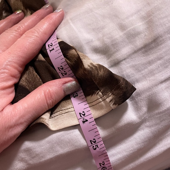 Chicos Sally Sarong Skirt Elastic Waist
Animal Print brown tan faux wrap SMALL - Picture 11 of 14